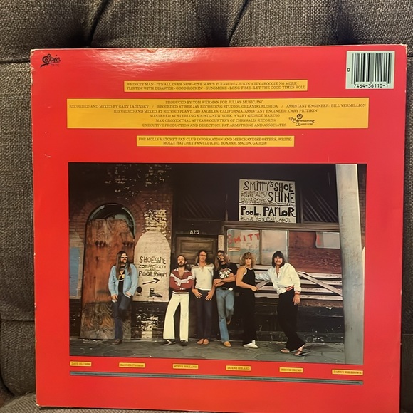 Vintage Molly Hatchet Flirtin’ with Disaster vinyl album - Picture 2 of 4